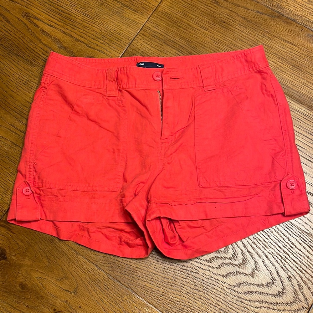 Women’s cotton shorts, gap size 0, cuff and button detail, orange red color, EUC